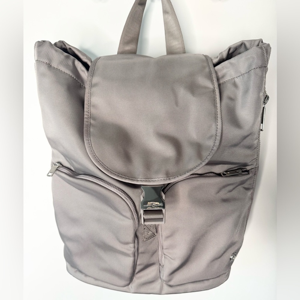 Lululemon Carry Onward Rucksack *12L - Picture 3 of 17